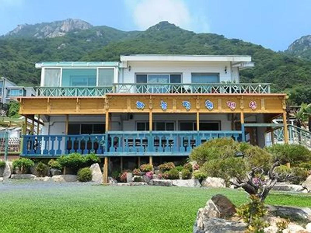 Sky Garden Pension 호텔 상세 정보 및 리뷰 Exterior view